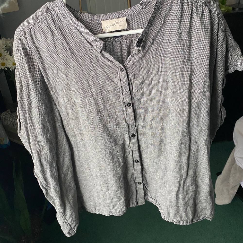 Patterned tee